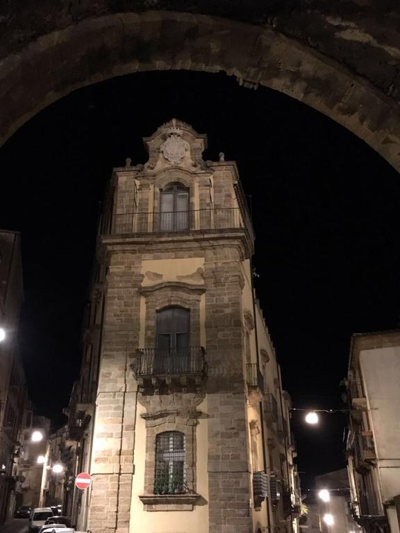 卡尔塔吉罗 Palazzo Sant'Elia酒店 外观 照片