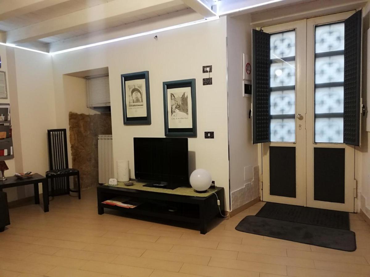 卡尔塔吉罗 Palazzo Sant'Elia酒店 外观 照片